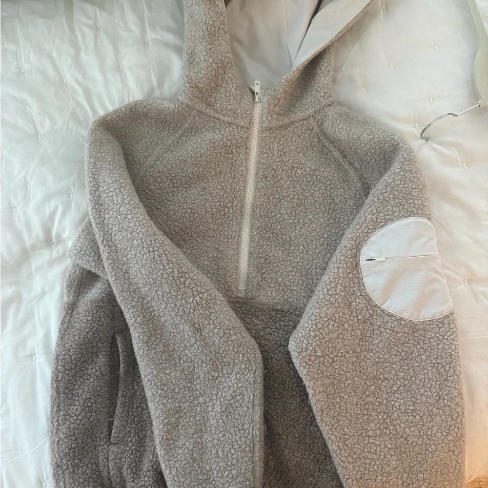 Outdoor Voices Two-Tone Fleece Hoodie S - Picture 7 of 7